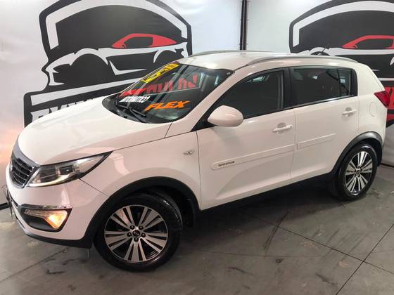 KIA SPORTAGE 2.0 LX 4X2 16V FLEX 4P AUTOMÁTICO KIA SPORTAGE 2.0 LX 4X2 16V FLEX 4P AUTOMÁTICO